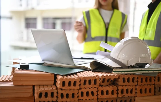 Как хранить стройматериалы, чтобы они не испортились